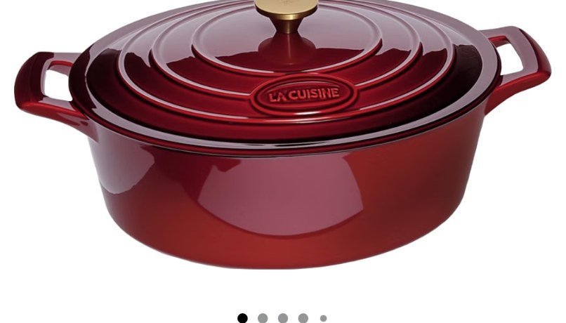 La Cuisine cast iron dutch oven, oval, Cranberry Red